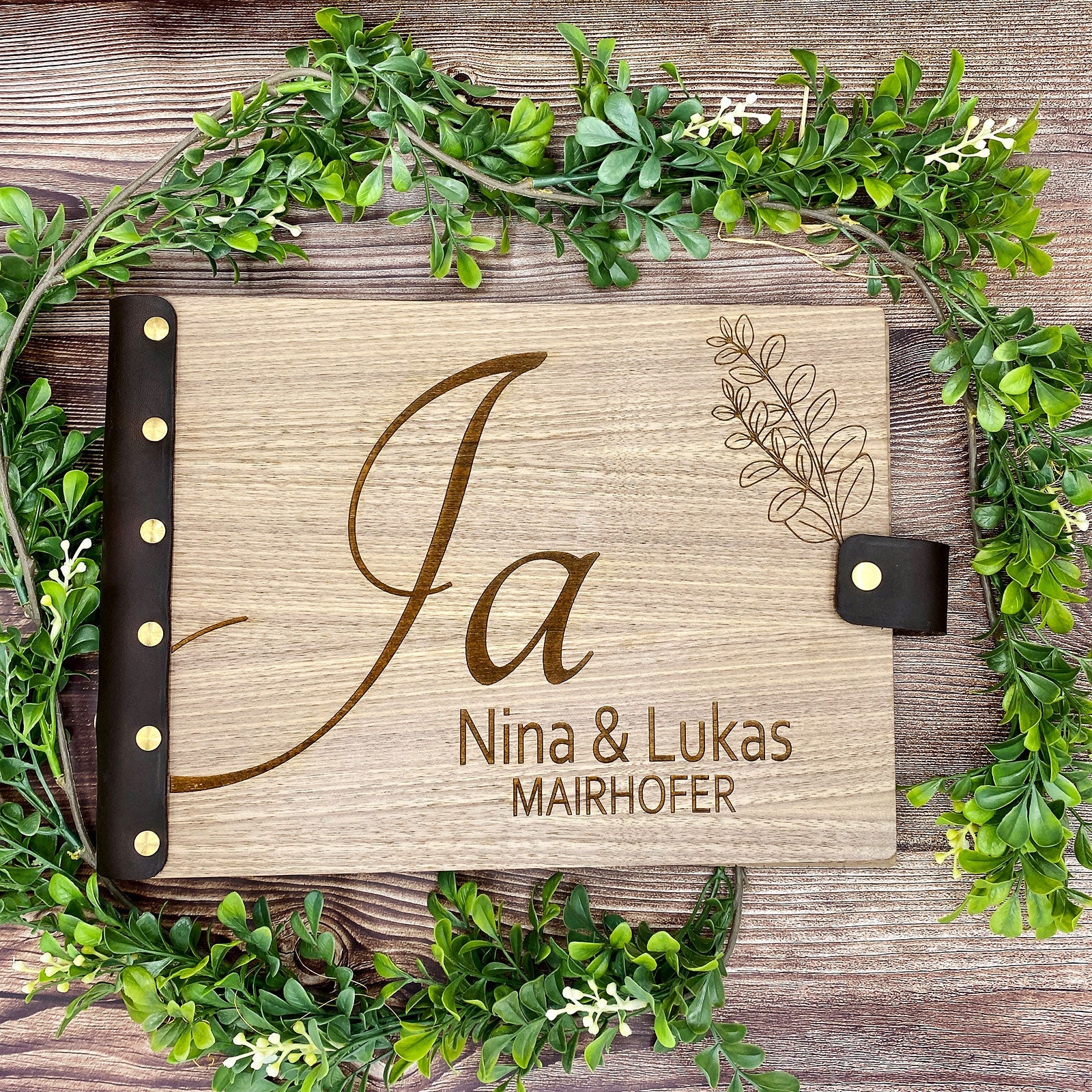 Gästebuch aus Holz - Gästebuch zur Hochzeit - Glückwünsche Buch für die Hochzeit - Hochzeitsgeschenke aus Holz