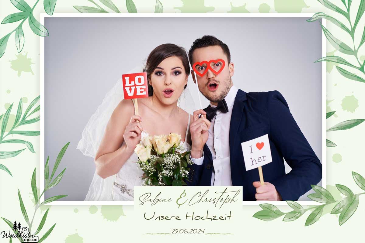 Fotobox mieten und aus verschiedenen Druckvorlagen für deine Hochzeit auswählen