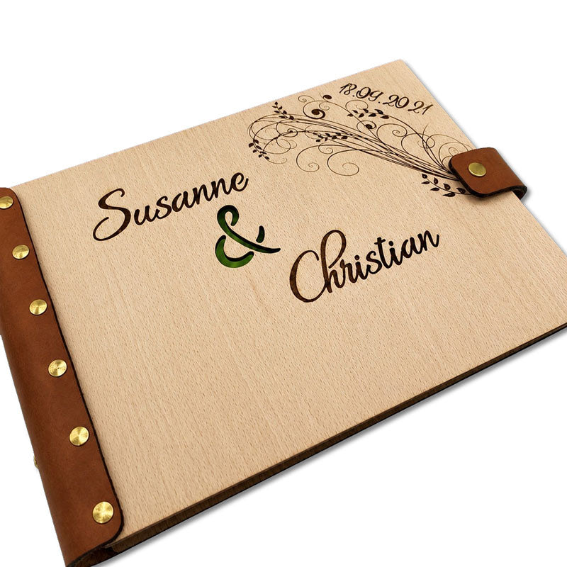 Hocheit Gästebuch aus Holz mit Gravur