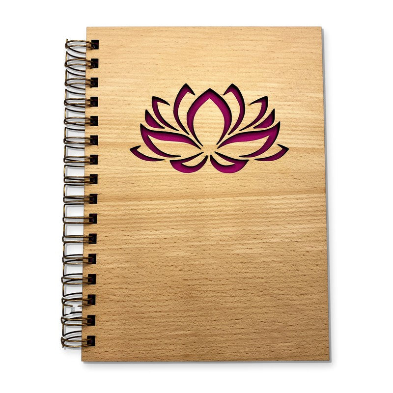 Holznotizbuch mit Lotusblume – Symbol für Reinheit & Inspiration