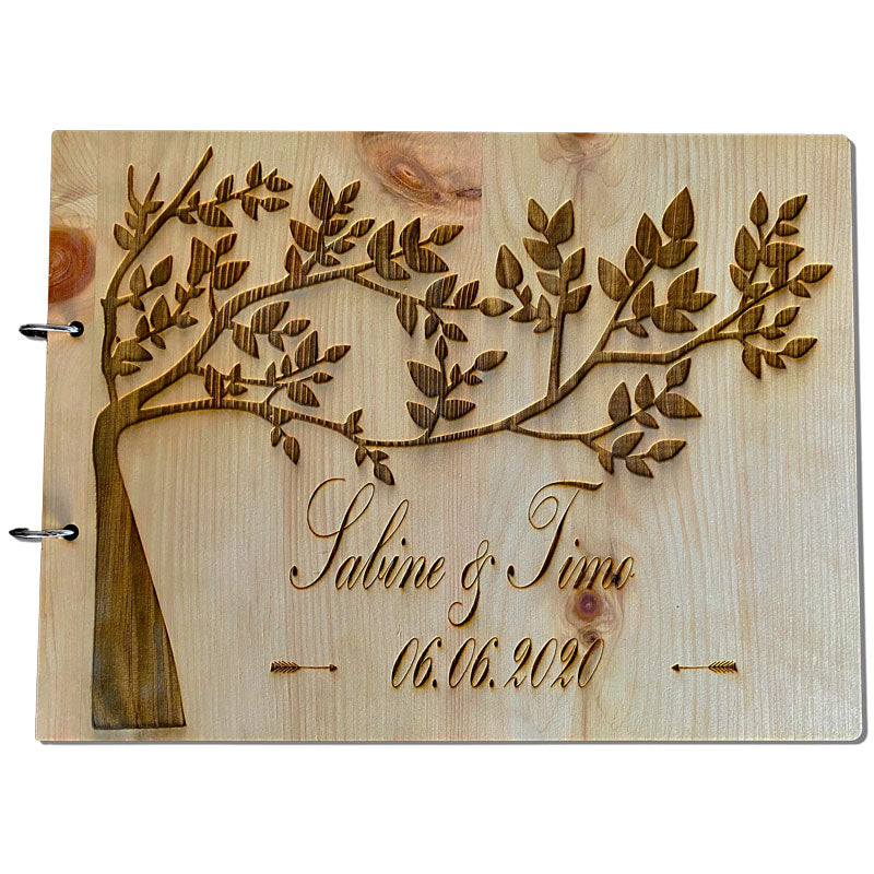 Gästebuch mit graviertem Lebensbaum auf Holzcover für Hochzeit