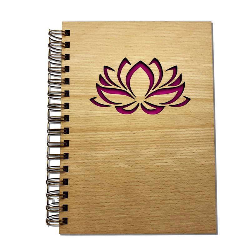 Holznotizbuch mit Lotusblume – Symbol für Reinheit & Inspiration
