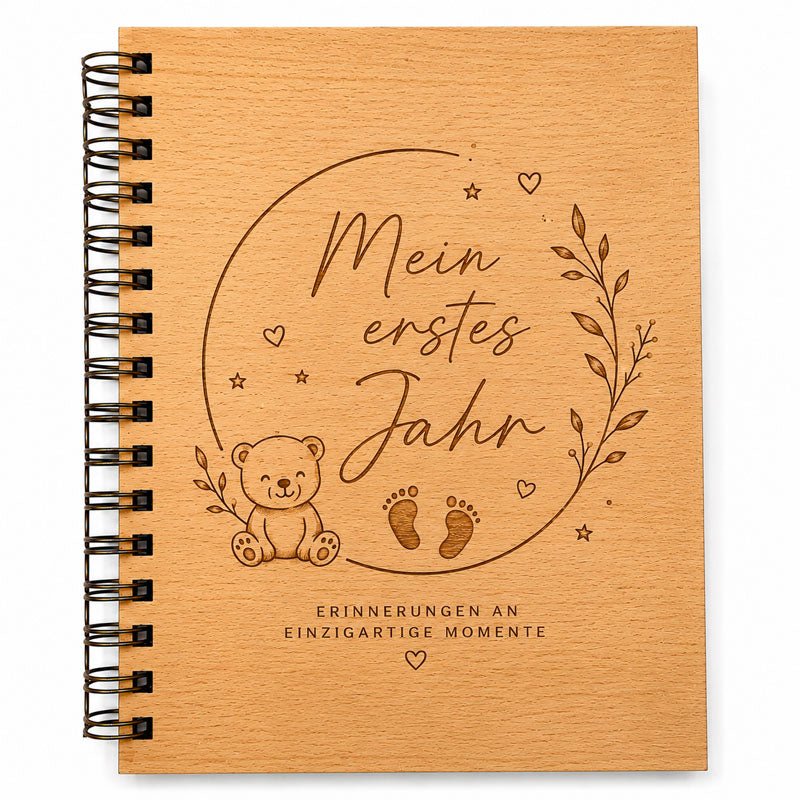 Personalisiertes Holzbuch aus Buchenholz mit individueller Gravur - Jahrbuch für mein Erstes Jahr