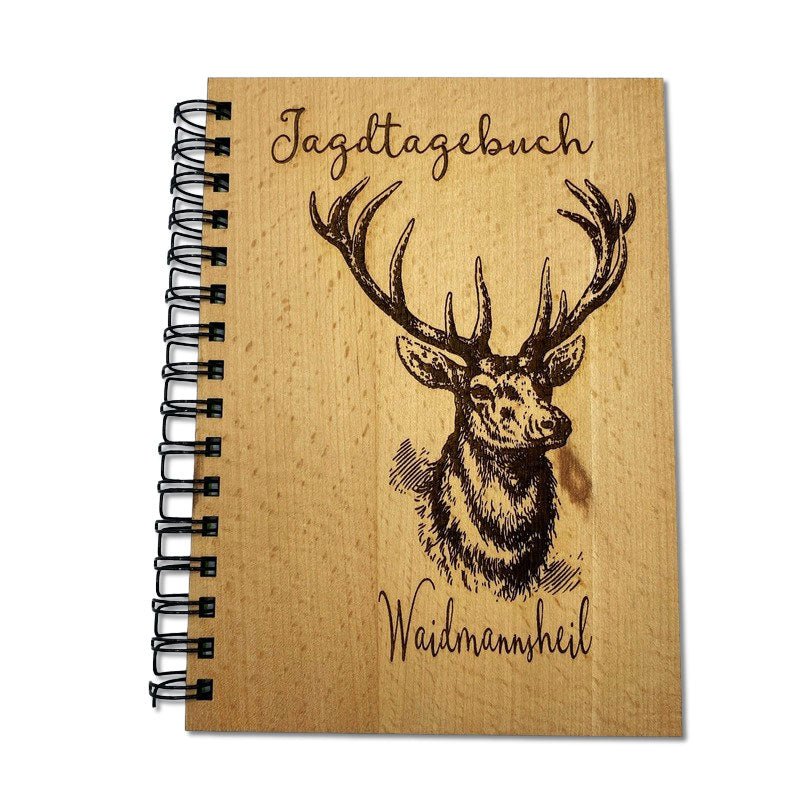 Jagdtagebuch aus Holz mit Hirsch als Gravur