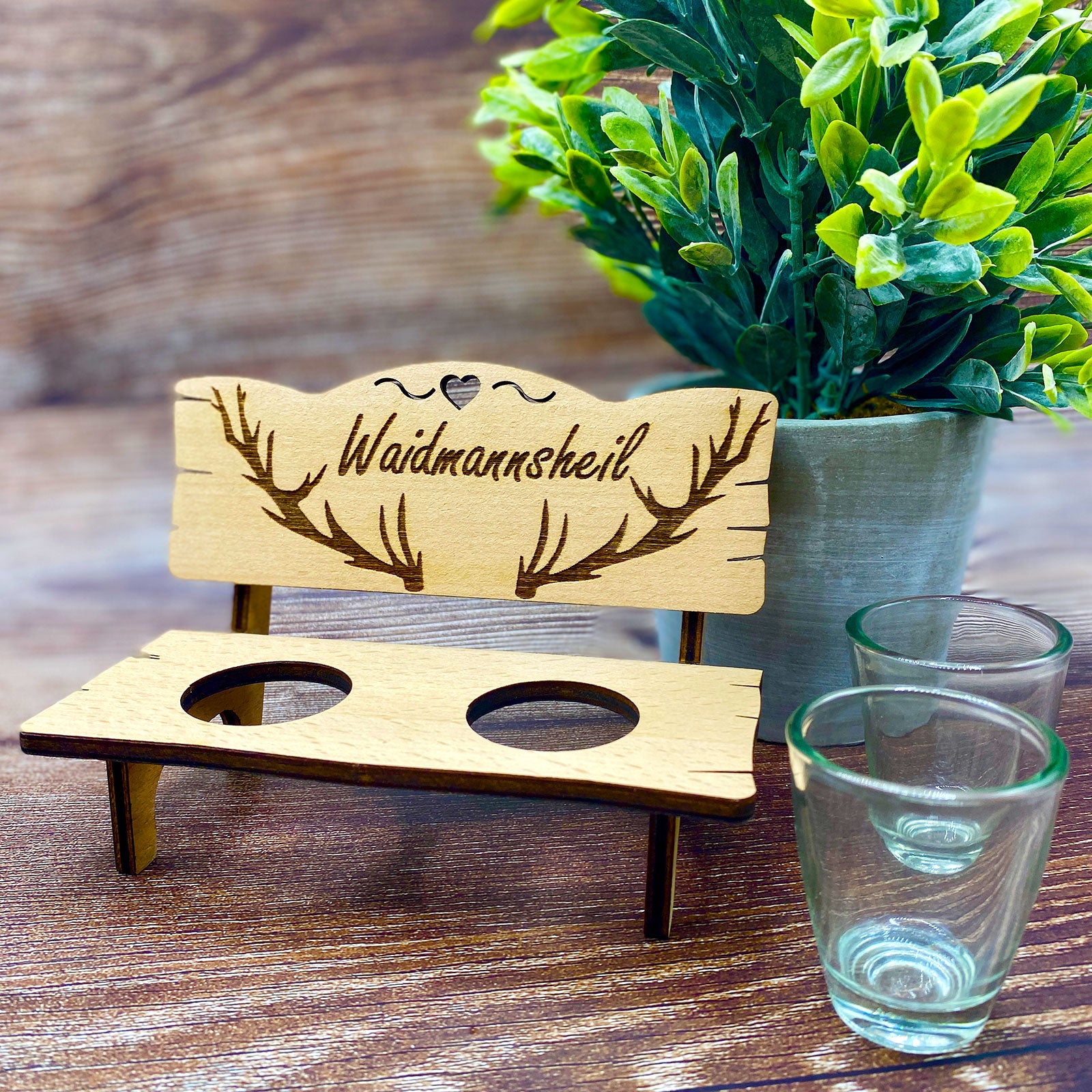 Schnapsbank aus Holz - ausgefallene Geschenkideen