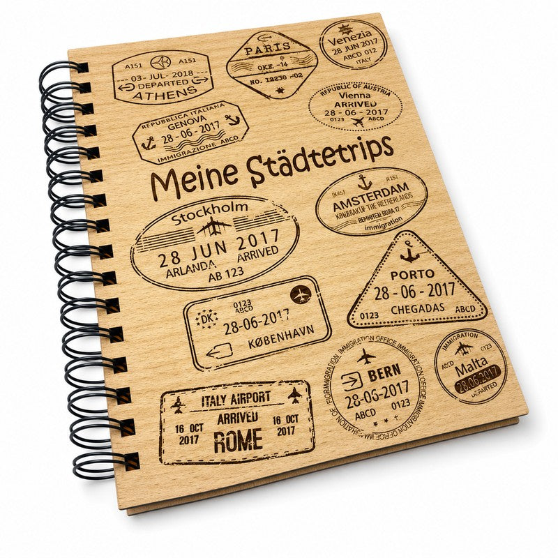 Reisetagebuch aus Holz - Seitenansicht Gravur auf Holzbuch 