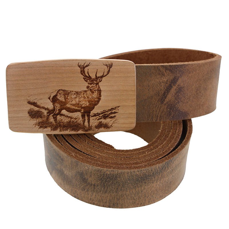 Ledergürtel mit Holzschnalle – Hirsch - Wurmis - Holzdeko
