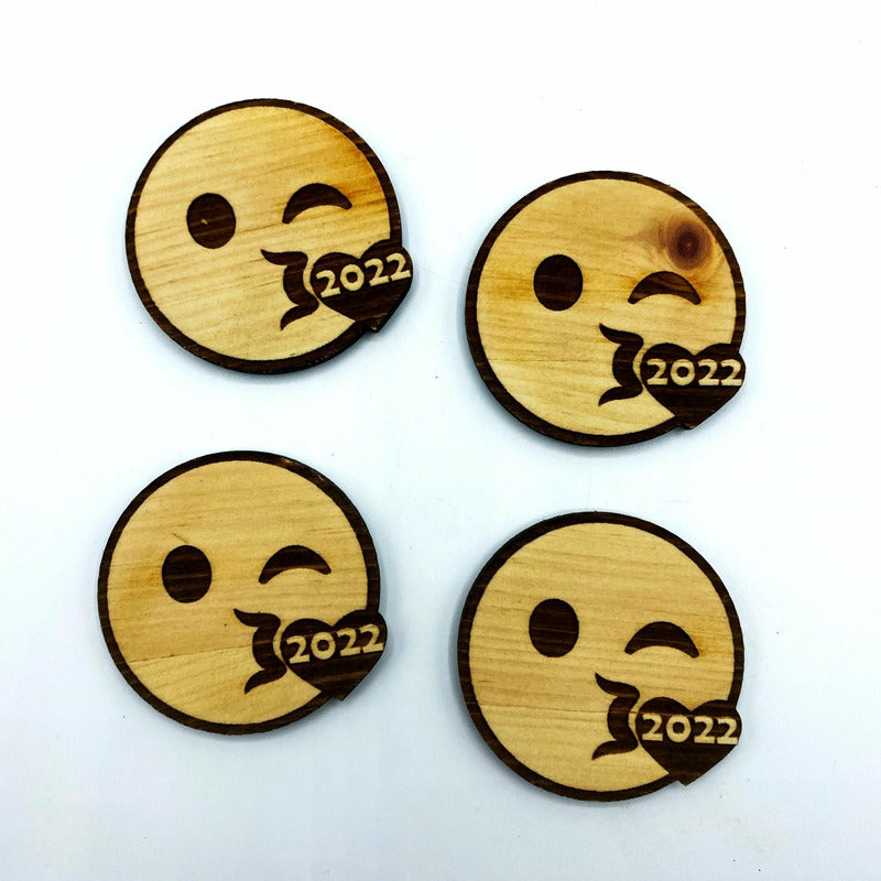 Glücksbringer Emoji - Bussi - Wurmis-Holzdeko